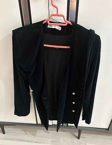 Zara blazer hiç giyilmedi