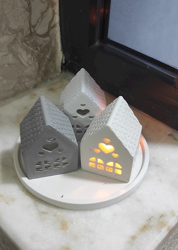 Kalp Desenli Beyaz Mumluk Ev Şekli - Görsel 3