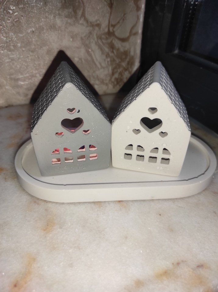 Kalp Desenli Beyaz Mumluk Ev Şekli - Görsel 4