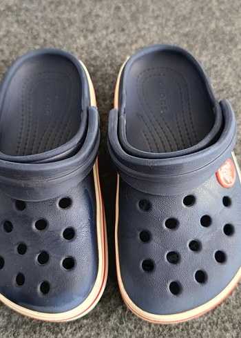 Crocs Erkek Çocuk Lacivert Cırtcırtlı Kauçuk Terlik