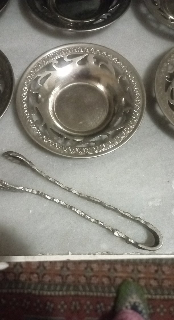 Parlak Gümüş Altı Tabak ve Maşa Seti - Görsel 2