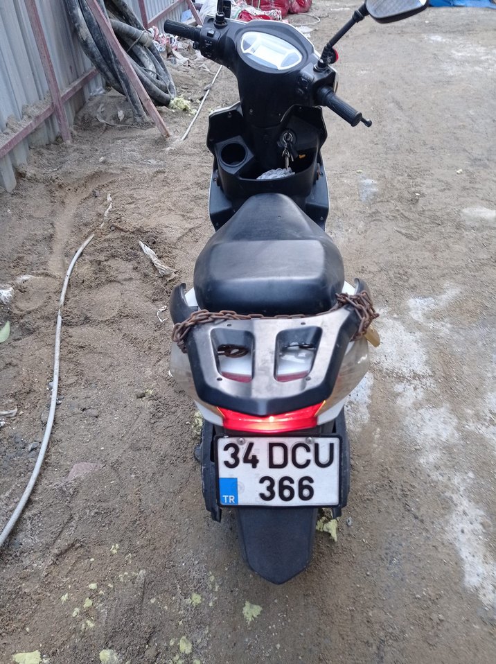 yuki luna  rk 35 elektrik li motor. 125 cc benzinli Le takas - Görsel 2