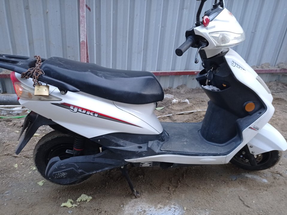 yuki luna  rk 35 elektrik li motor. 125 cc benzinli Le takas - Görsel 4
