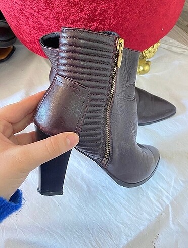 Zara Topuklu bot