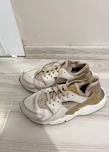 Bej Yılan Desenli Bağcıklı Kadın Spor Ayakkabı - Görsel 4