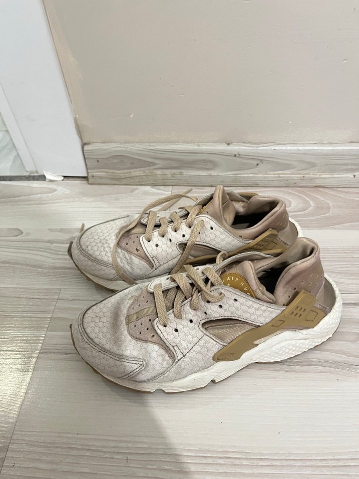 Bej Yılan Desenli Bağcıklı Kadın Spor Ayakkabı - Görsel 4