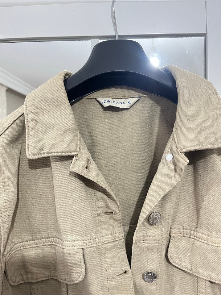 Bej Düğmeli Kadın Kot Ceket - Görsel 4