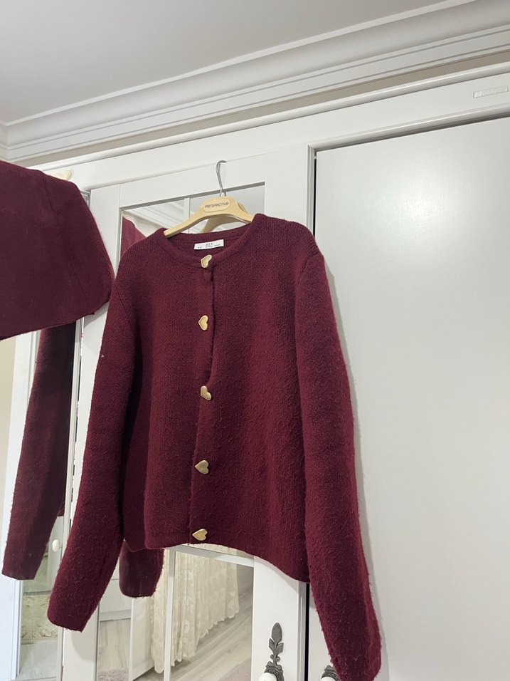 Bordo etekli takım - Görsel 2