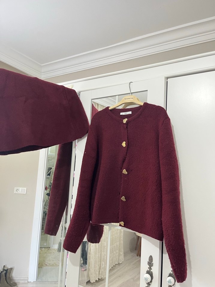Bordo etekli takım - Görsel 3
