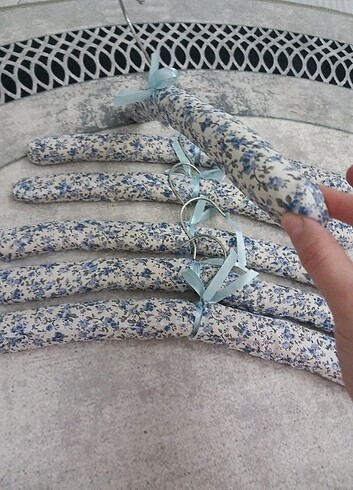 Ikea 6 adet içi sungerli kıyafet askisi