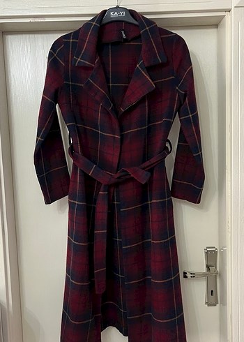 Bordo Kareli Beli Kuşaklı Midi Kadın Kaban - Görsel 2