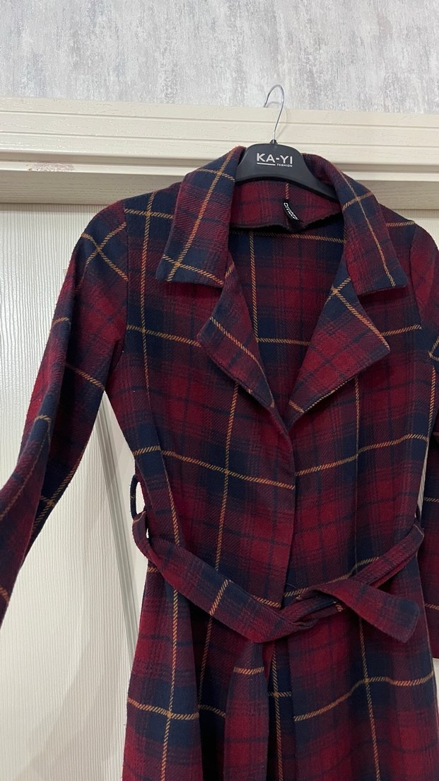 Bordo Kareli Beli Kuşaklı Midi Kadın Kaban - Görsel 4