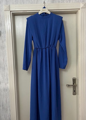 Mavi Kemerli Uzun Kadın Elbise - Görsel 3