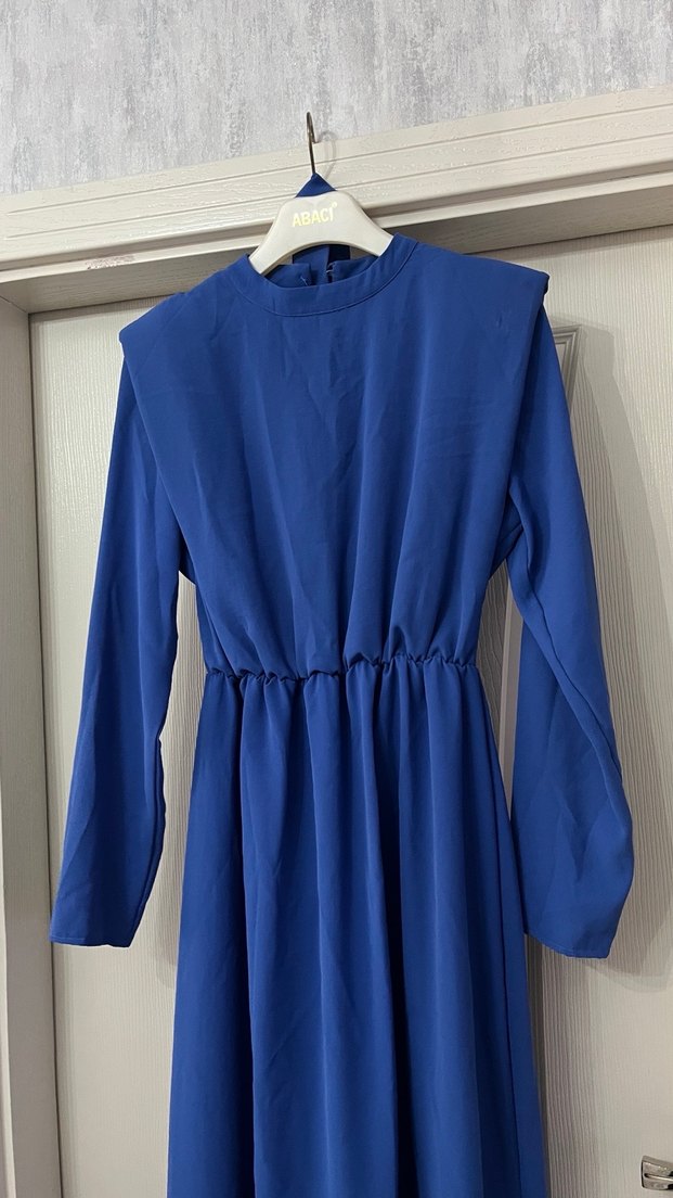 Mavi Kemerli Uzun Kadın Elbise - Görsel 4