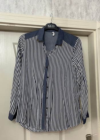 Düğmeli Mavi Çizgili Uzun Kollu Kadın Gömlek - Görsel 2