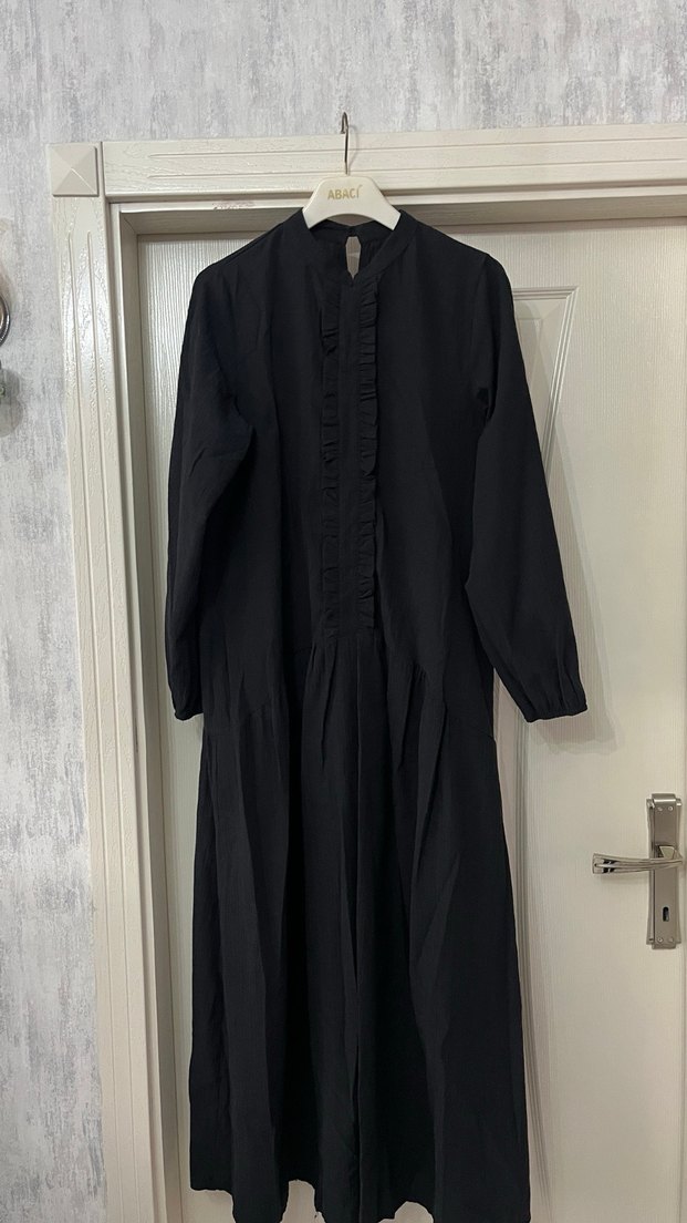 Uzun Siyah Keten Fırfırlı Elbise - Görsel 2