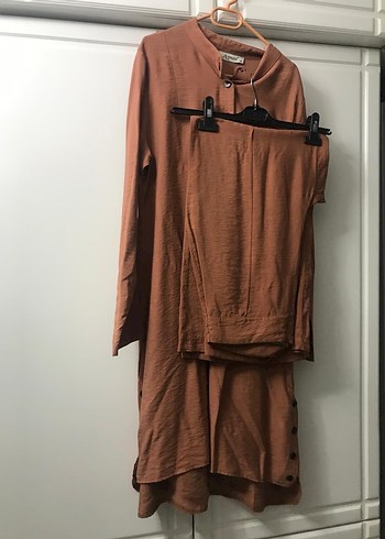 Düğmeli Kahverengi Kadın Keten Takım - Görsel 4