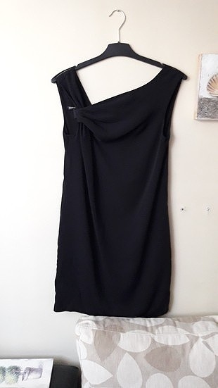 mango siyah elbise