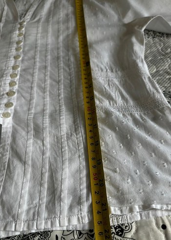 Düğmeli Beyaz Nakışlı Bohem Gömlek - Görsel 5