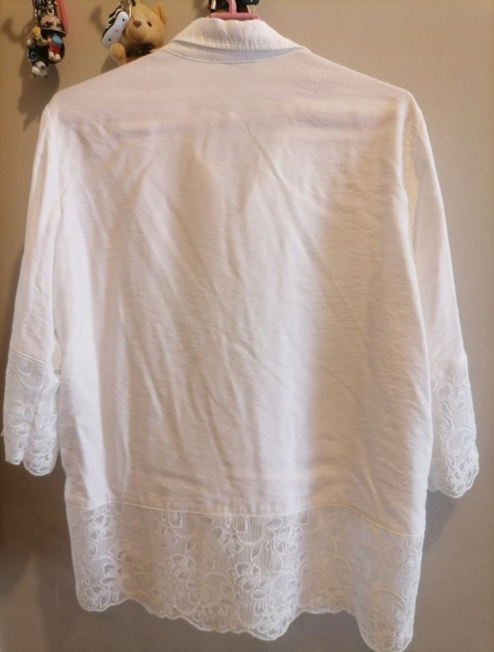 Düğmeli Beyaz Keten Kadın Gömlek - Görsel 5