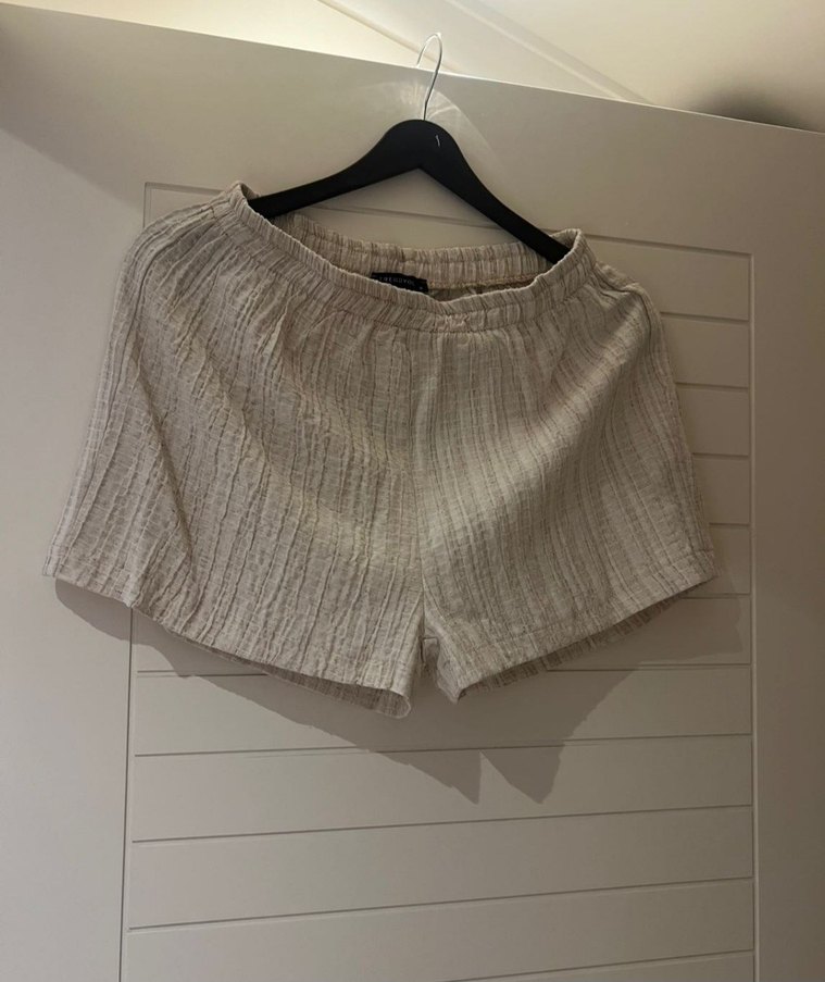 Bej Keten Düğmeli Kısa Kollu Gömlek şort takım - Görsel 2