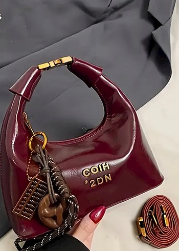 Bordo Zincir Detaylı Deri Gotik Kadın Çanta