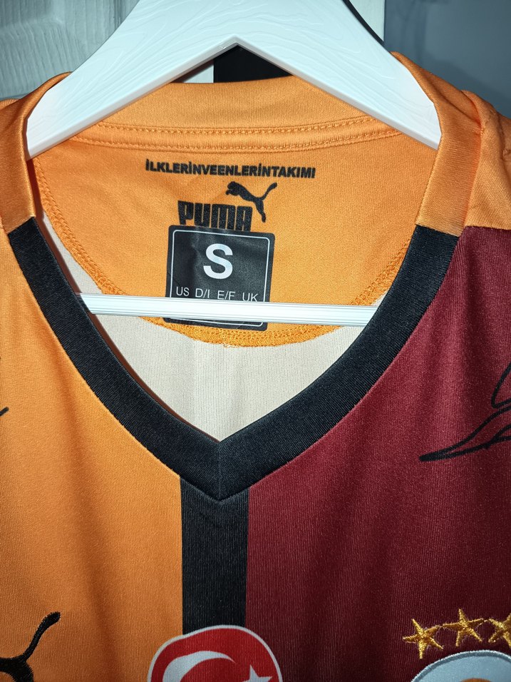 Galatasaray İmzalı Kırmızı Turuncu Forma - Görsel 2