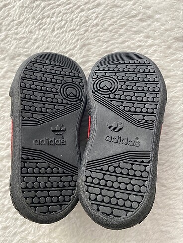 21 Beden siyah Renk Adidas çocuk