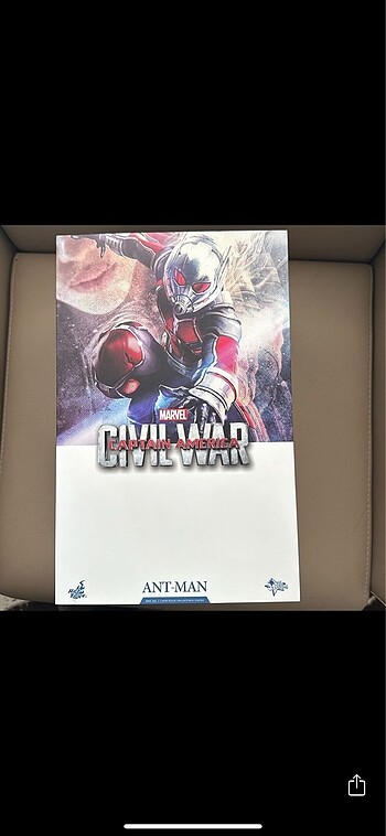 Hot Toys Marvel Ant Man figür