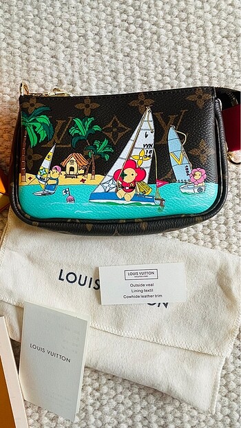 Louis Vuitton Louis Vuitton Mini Pochette