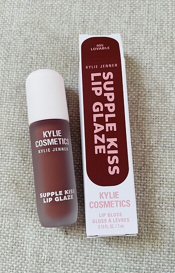 Kylie Supple Kiss Glaze