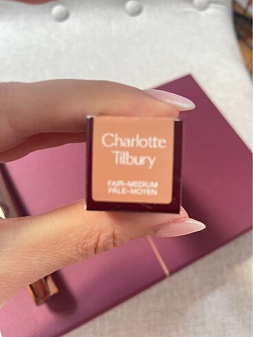  Beden Charlotte Tilbury Kontur