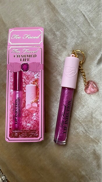 Too Faced Lip Injection