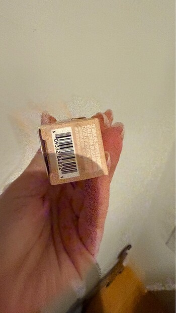 Beden Elf Cosmetics Fair Beige