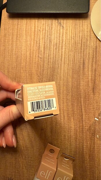 Beden Renk Elf Cosmetics Concealer