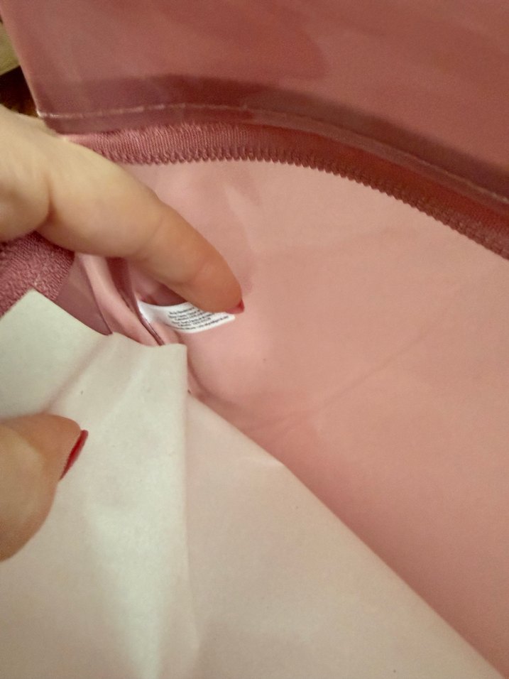 Rare Beauty Makyaj Çantası - Görsel 4