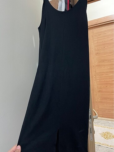 Siyah midi elbise