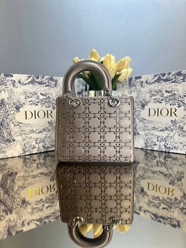 Diğer CHRISTIAN DIOR