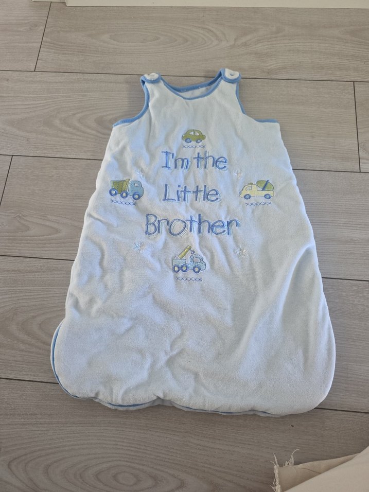 Mavi Nakışlı Bebek Önlüğü - Görsel 5