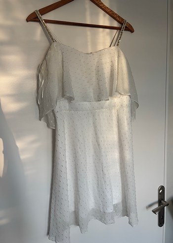 Düşük kollu Beyaz Mini Mezuniyet Elbisesi - Görsel 4