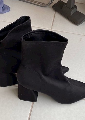 Stradivarius Topuklu Kadın Bot - Görsel 5