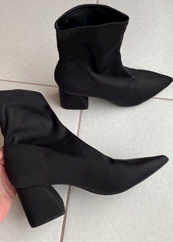 Stradivarius Topuklu Kadın Bot - Görsel 3