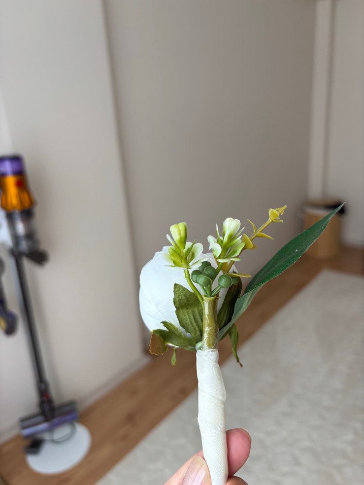 Damat yaka çiçegi beyaz sorunsuz - Görsel 4