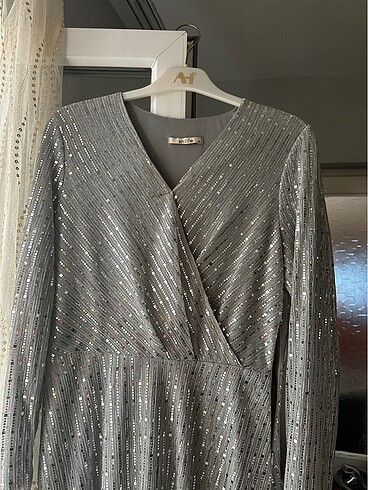 42 beden gri pullu abiye - Görsel 2