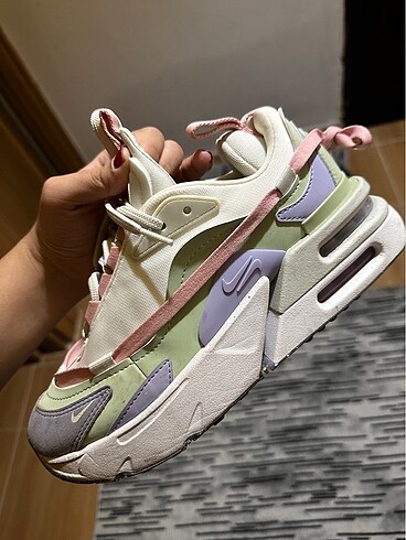 Nike spor ayakkabısı