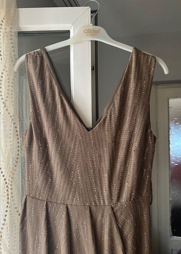 Gold elbise - Görsel 2