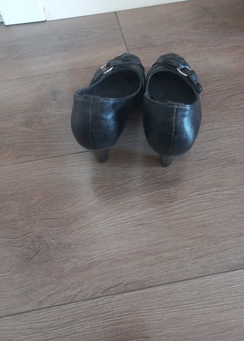 Siyah Tokalı Kadın Topuklu Babet - Görsel 2