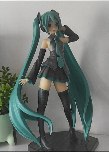 Hatusne Miku Figür 