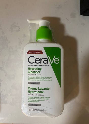 CeraVe Nemlendirici Yüz Temizleyici 236 ml Hydrating Cleaner