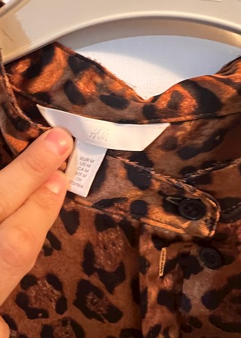 m Beden kahverengi Renk Düğmeli Leopar Desenli Kadın saten gömlek